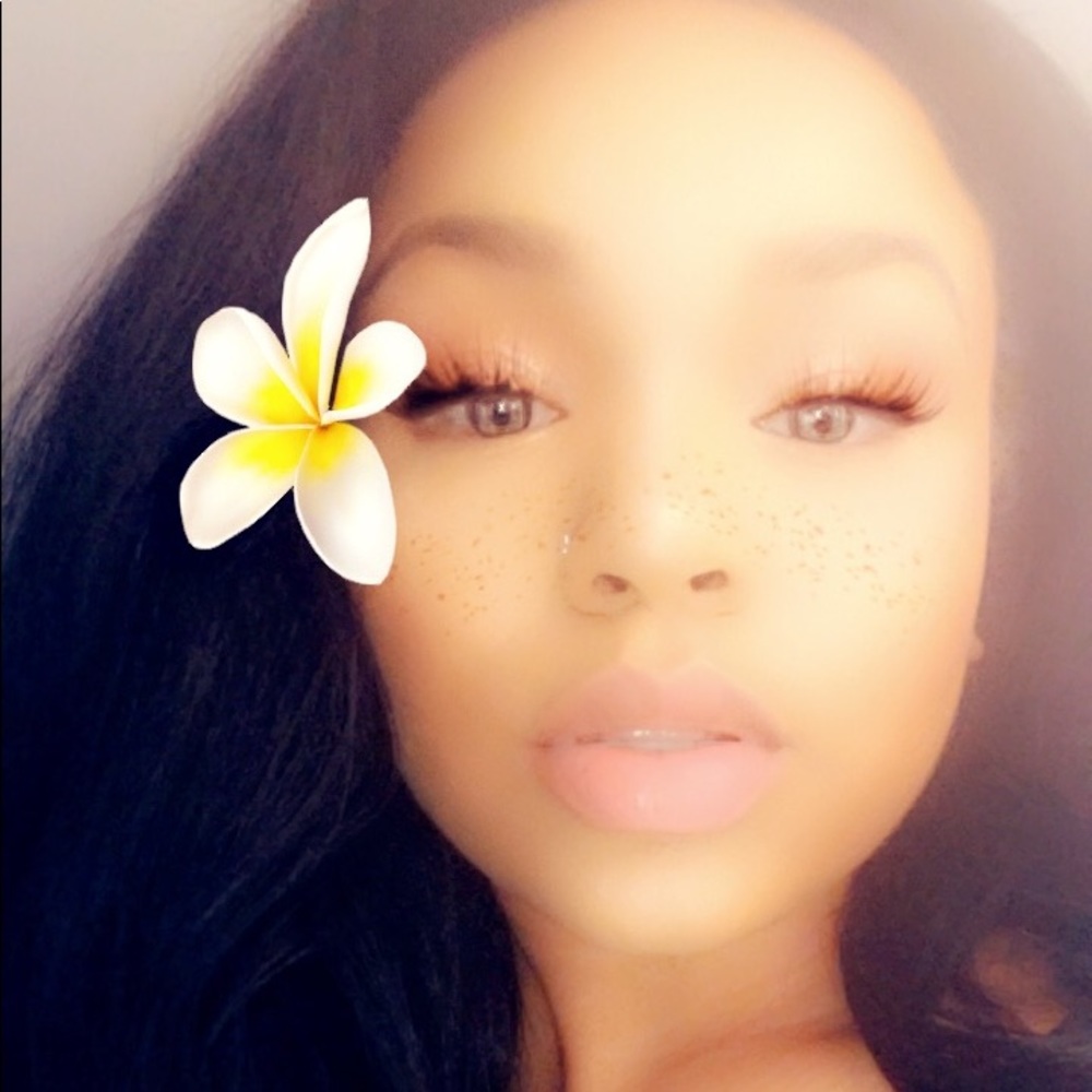 Meet your Posher, Imani